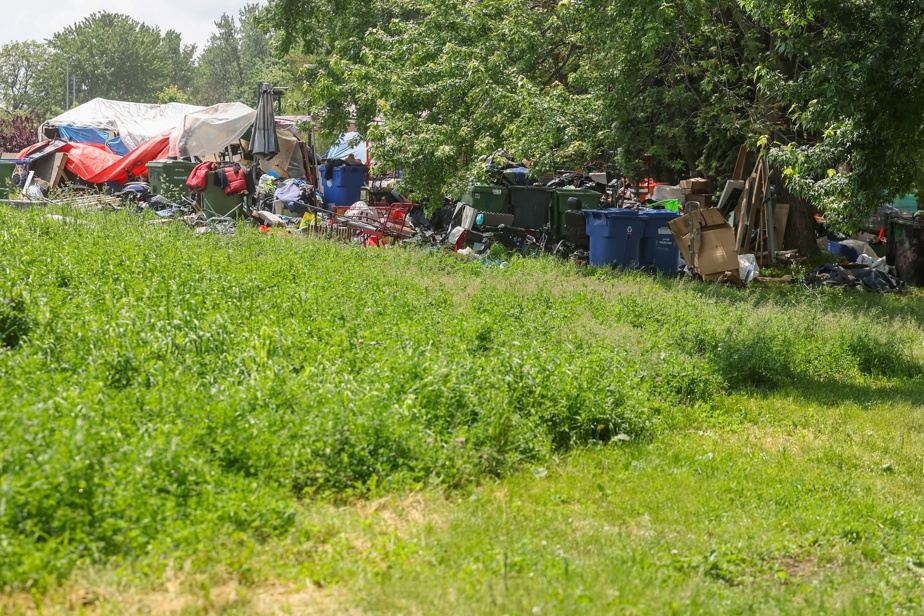 Pas de démantèlement d'ici la fin de l'été minimalement