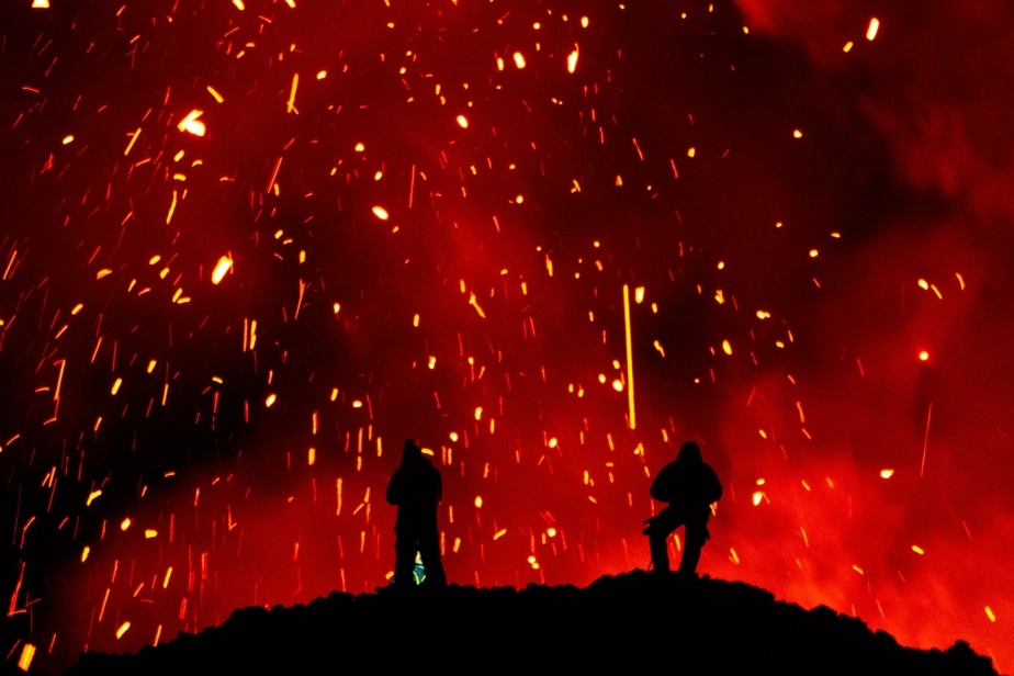 Un volcan entre en éruption pour la première fois en plus de 450 ans
