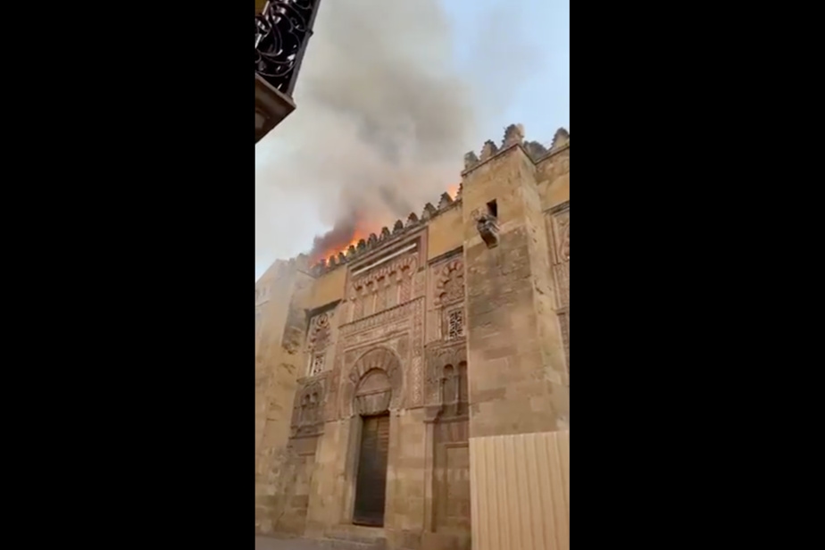 L'incendie à la mosquée-cathédrale de Cordoue sous contrôle