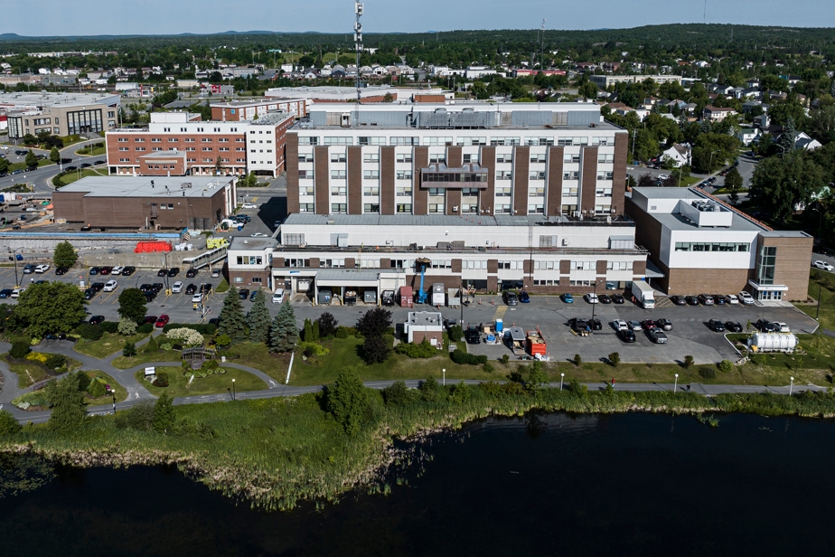 L'hôpital a été évacué en raison d'un incendie