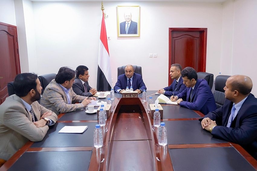 في أول اجتماع له .. بن بريك يصطدم بملف الكهرباء المعقد