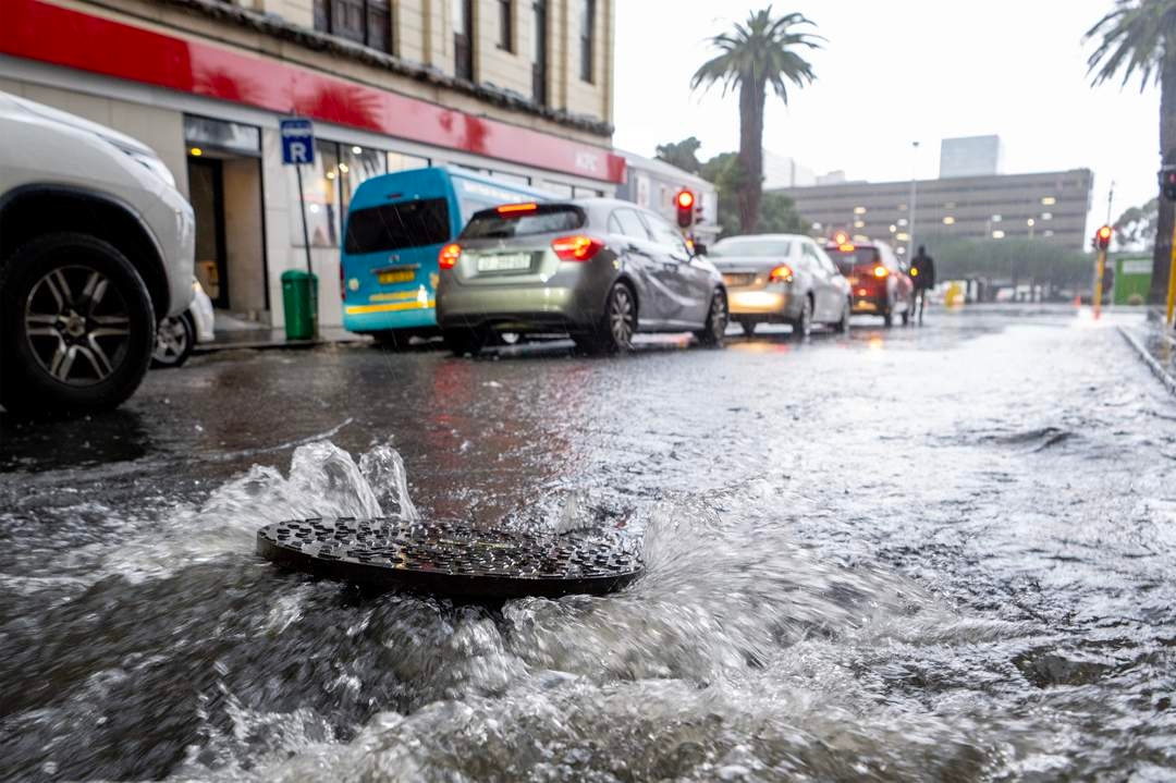 More cold, wet weather to lash Western Cape over the weekend