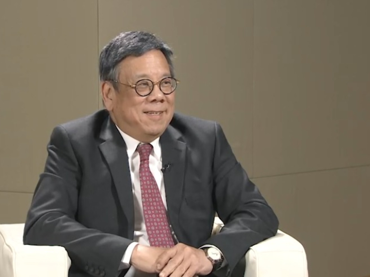 Businesses 'are getting smart over duty-free HK'