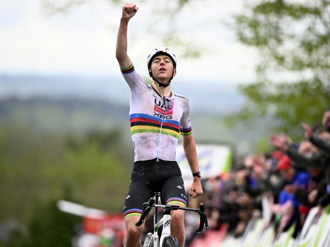 Magnificent Pogacar soars to Fleche Wallonne triumph