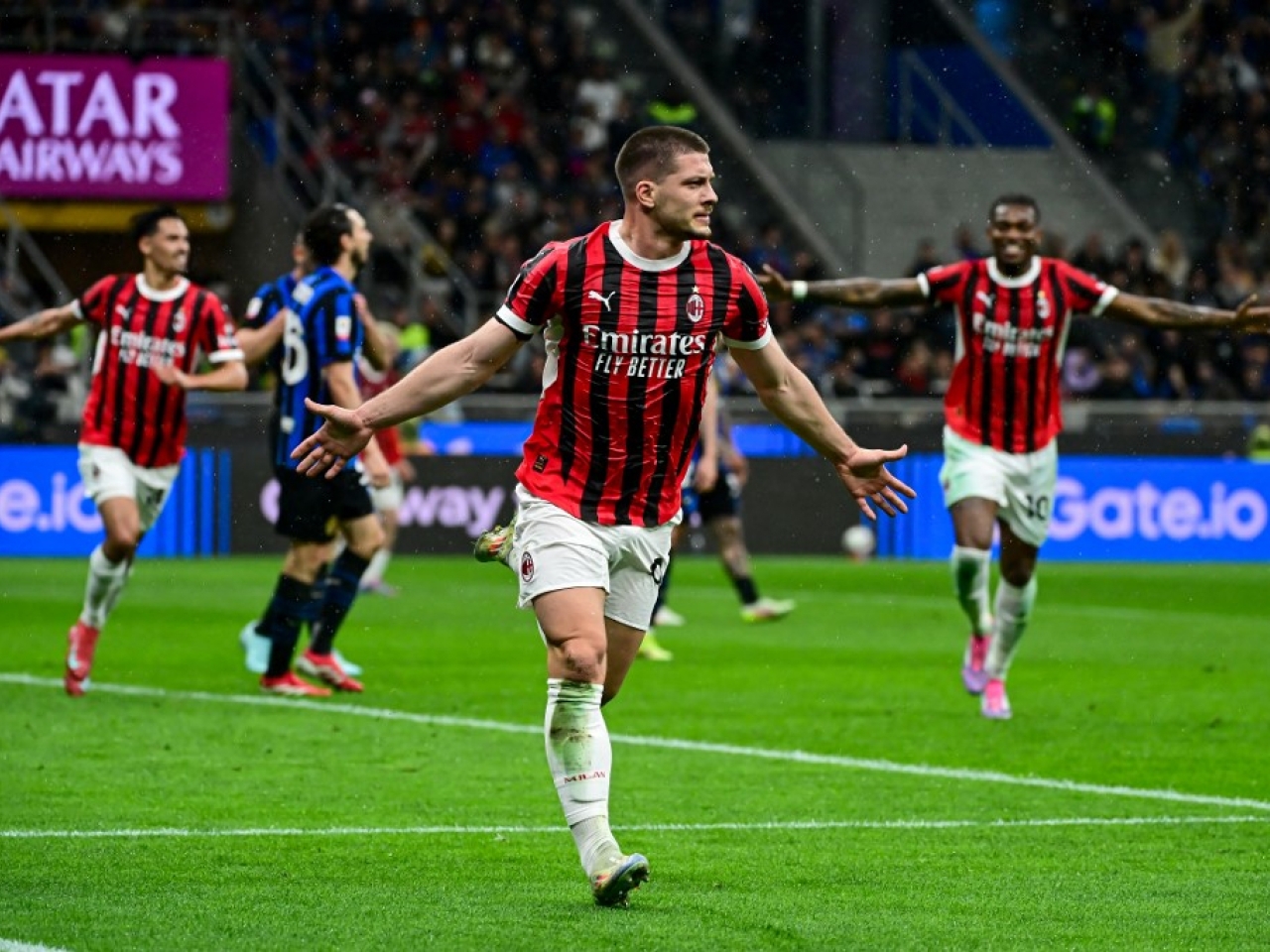 Jovic powers AC Milan into Italian Cup final
