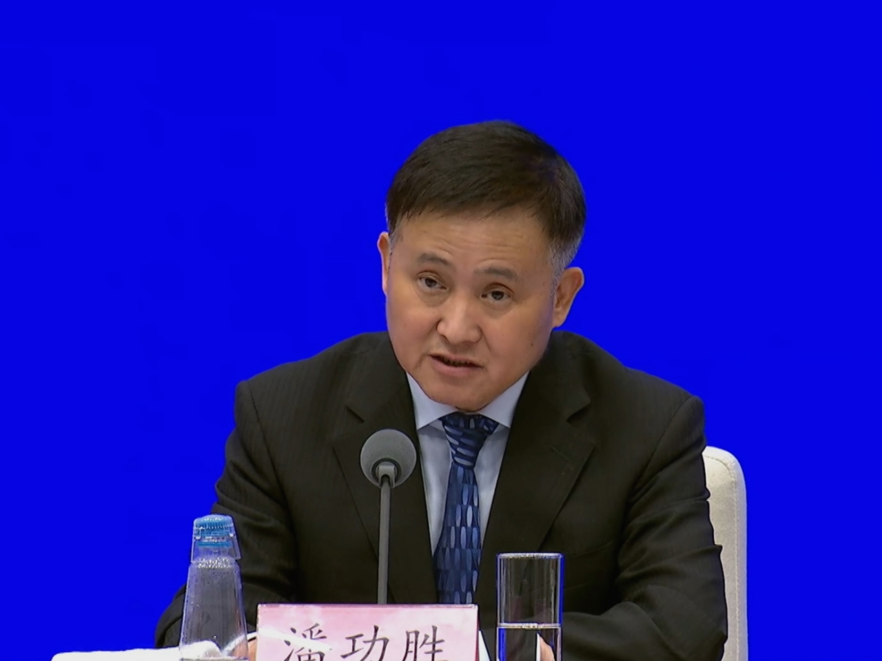 China firmly supports free trade, says PBoC chief