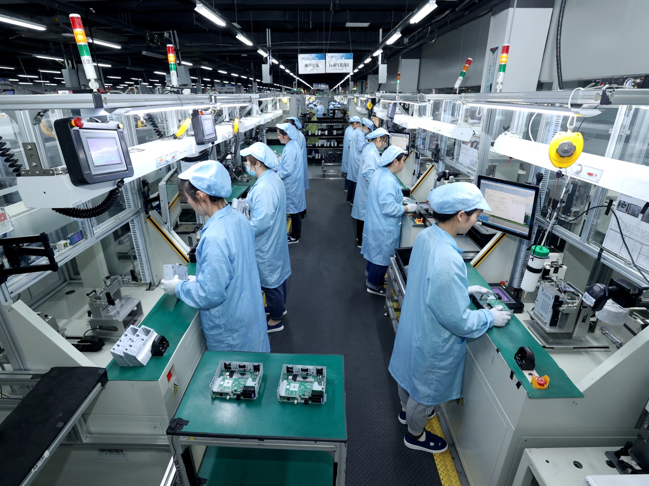 China's Q1 industrial profits grow amid tariff woes