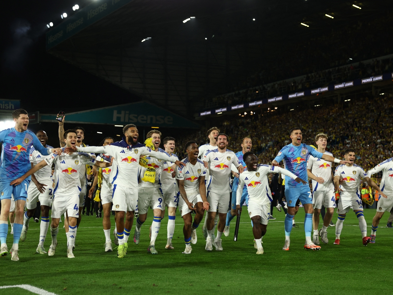 Leeds hammer Bristol; edge closer Championship title