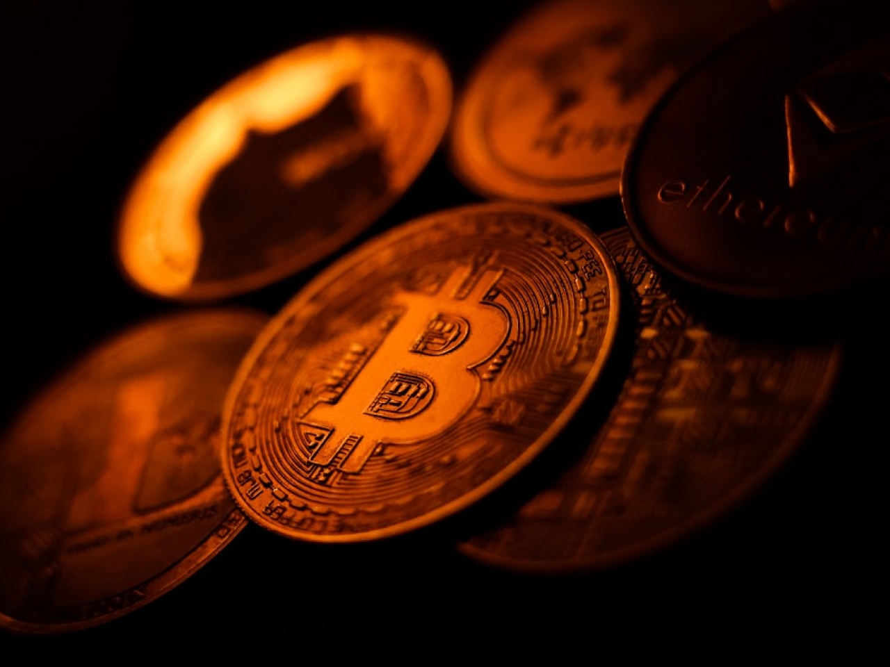 UK government to regulate cryptocurrencies
