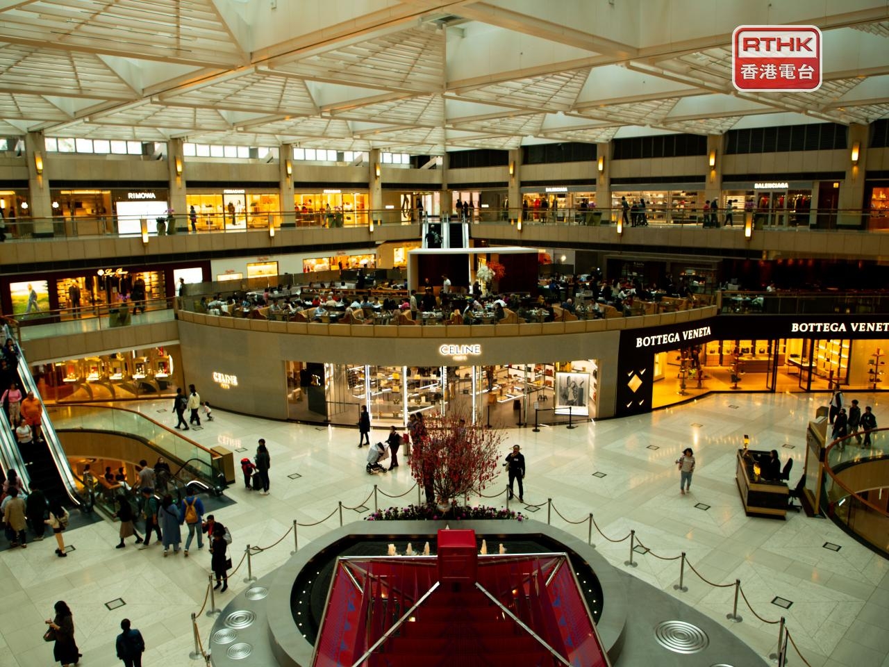 Retailers mostly see growth over Golden Week