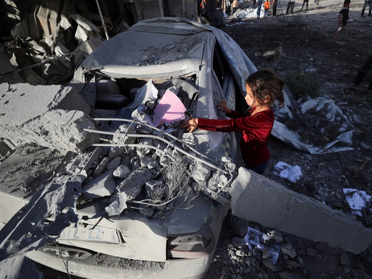 Gaza rescuers say 80 killed in latest Israeli strikes