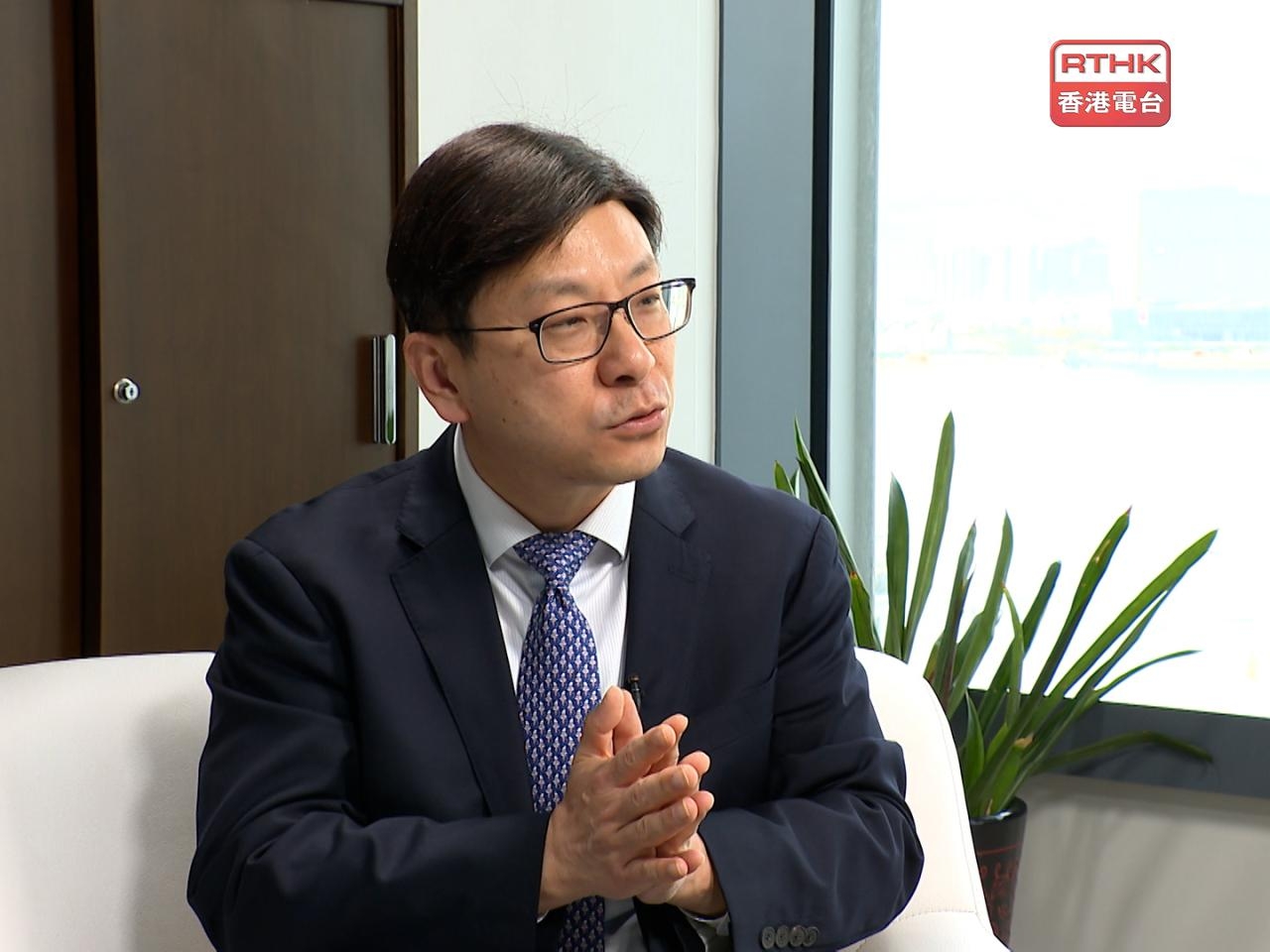 'Overseas professionals help drive HK's development'