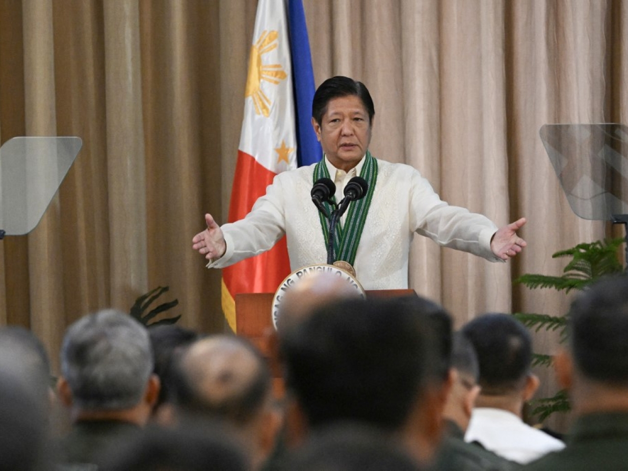 Marcos demands cabinet resignations after midterms