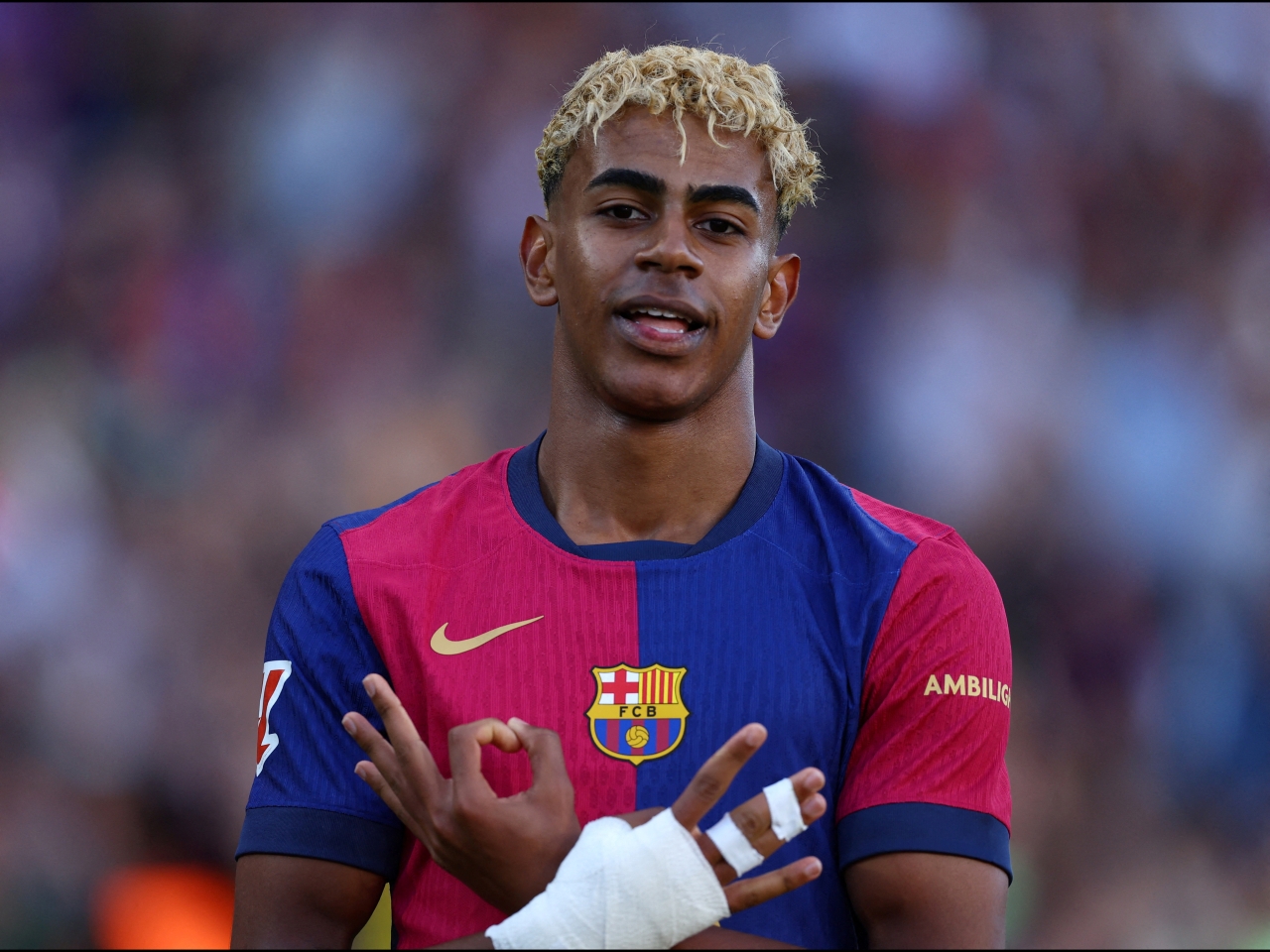 Teenage Barca star Yamal signs new contract to 2031
