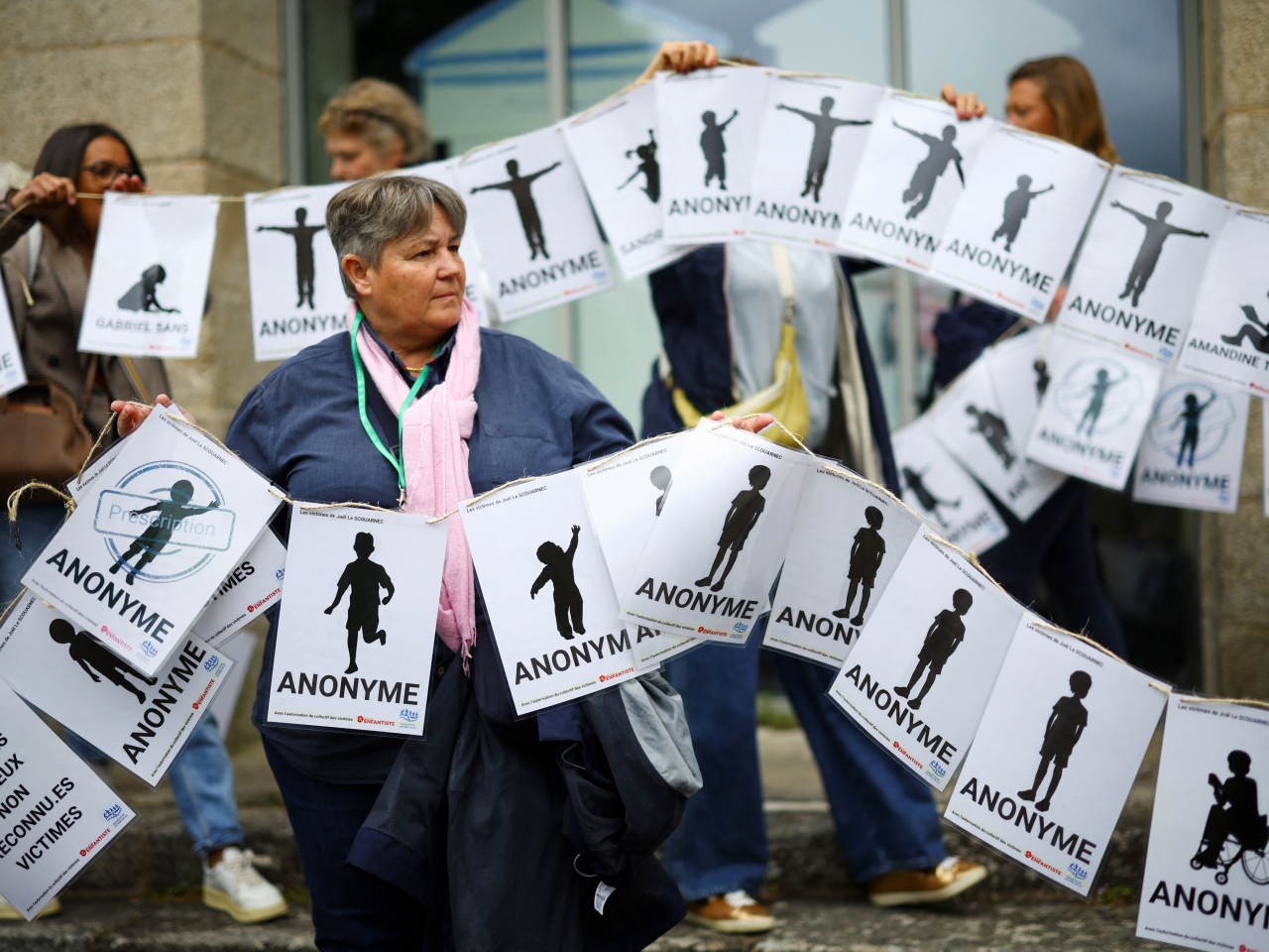 French surgeon sentenced for raping young patients