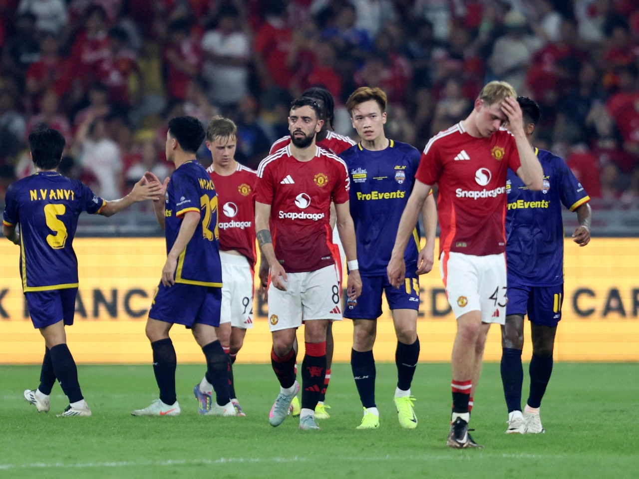 Man United booed off after friendly loss in Malaysia