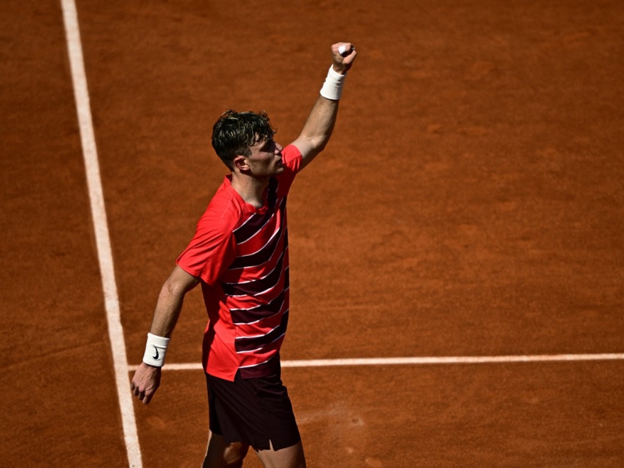 Draper downs Fonseca to reach the French Open last 16