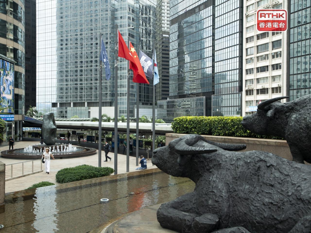 HK stocks end up, driven by rebound for carmakers