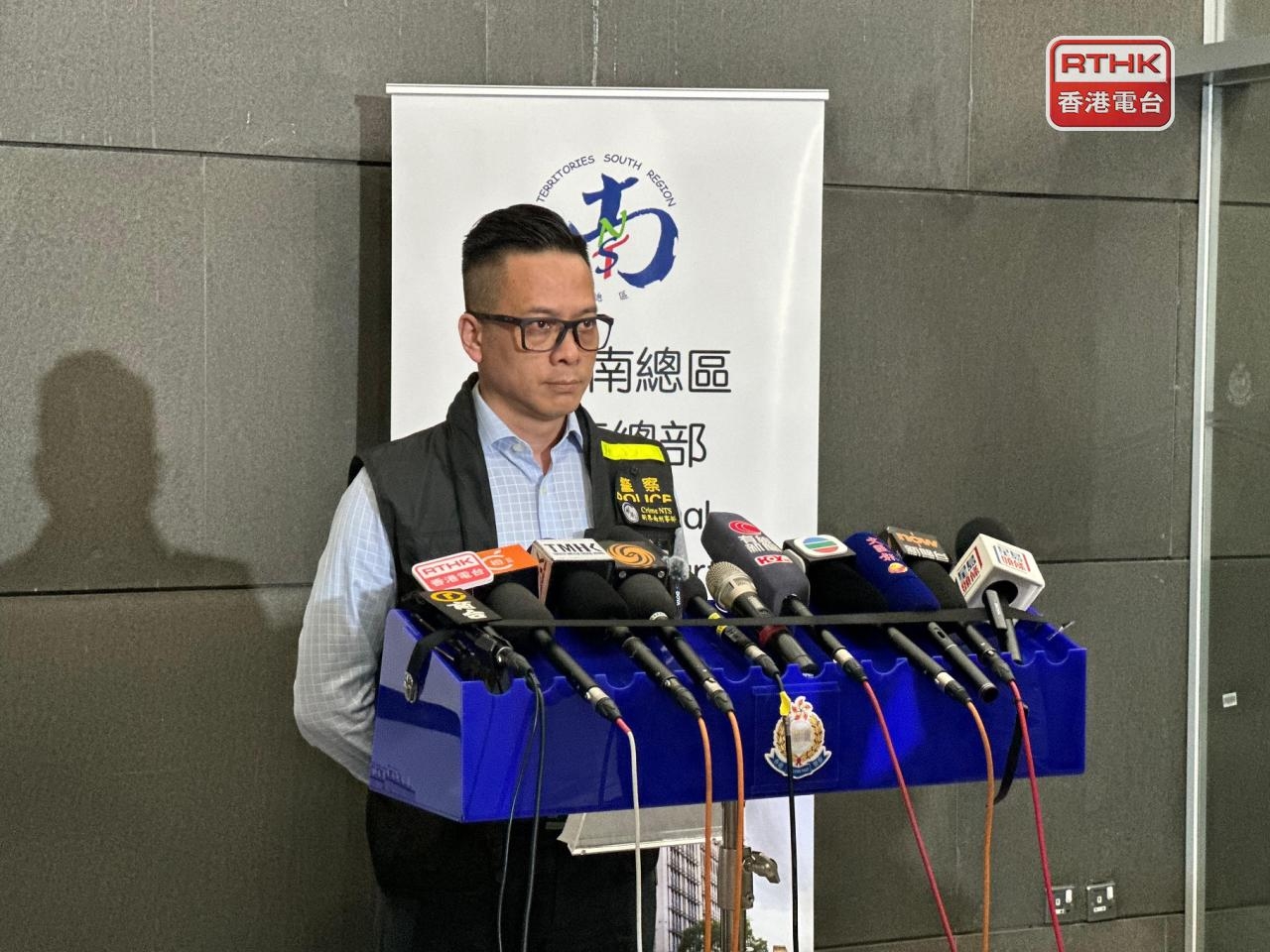 Robbery suspect handed over after Shenzhen arrest