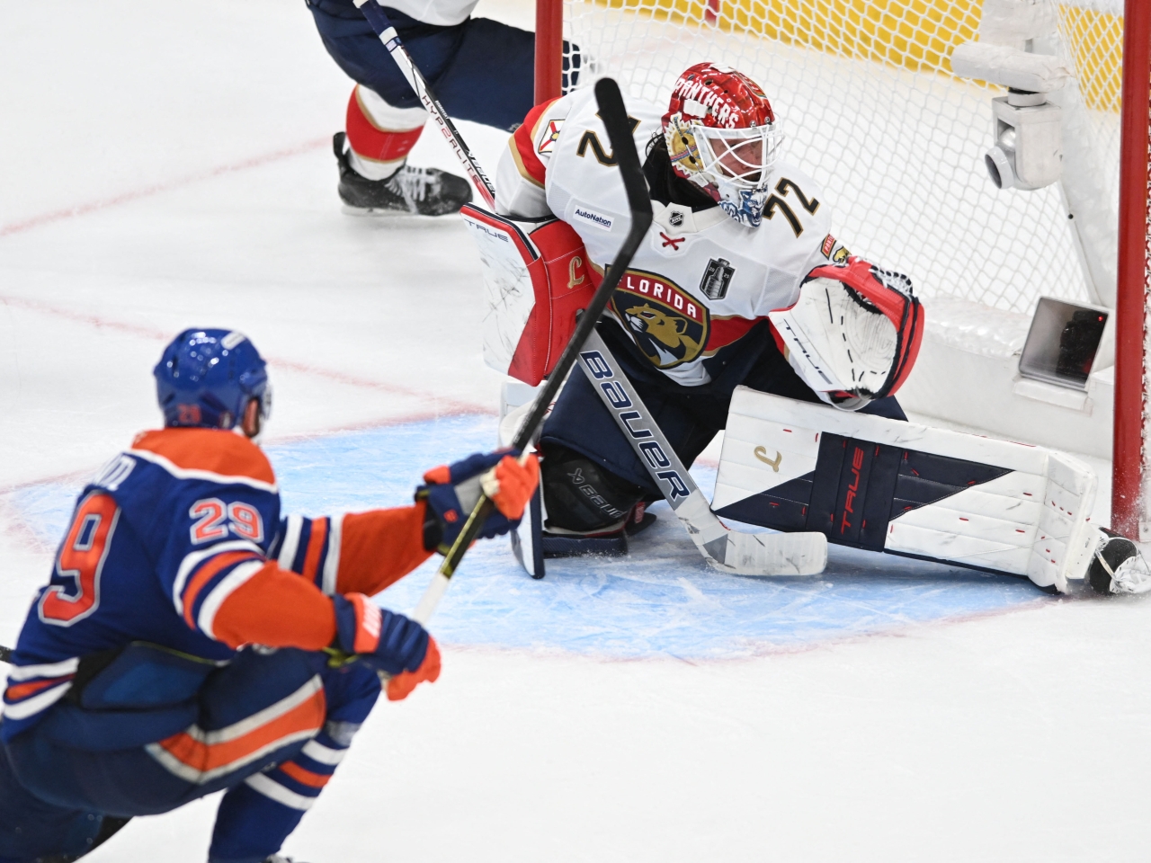 Oilers beat Panthers in overtime for Stanley Cup lead
