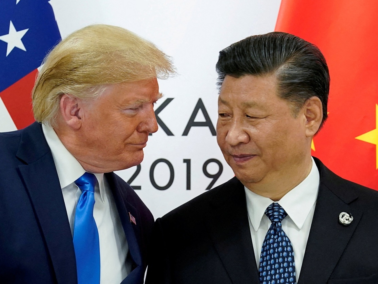 Xi, Trump talk on the phone amid row over tariffs