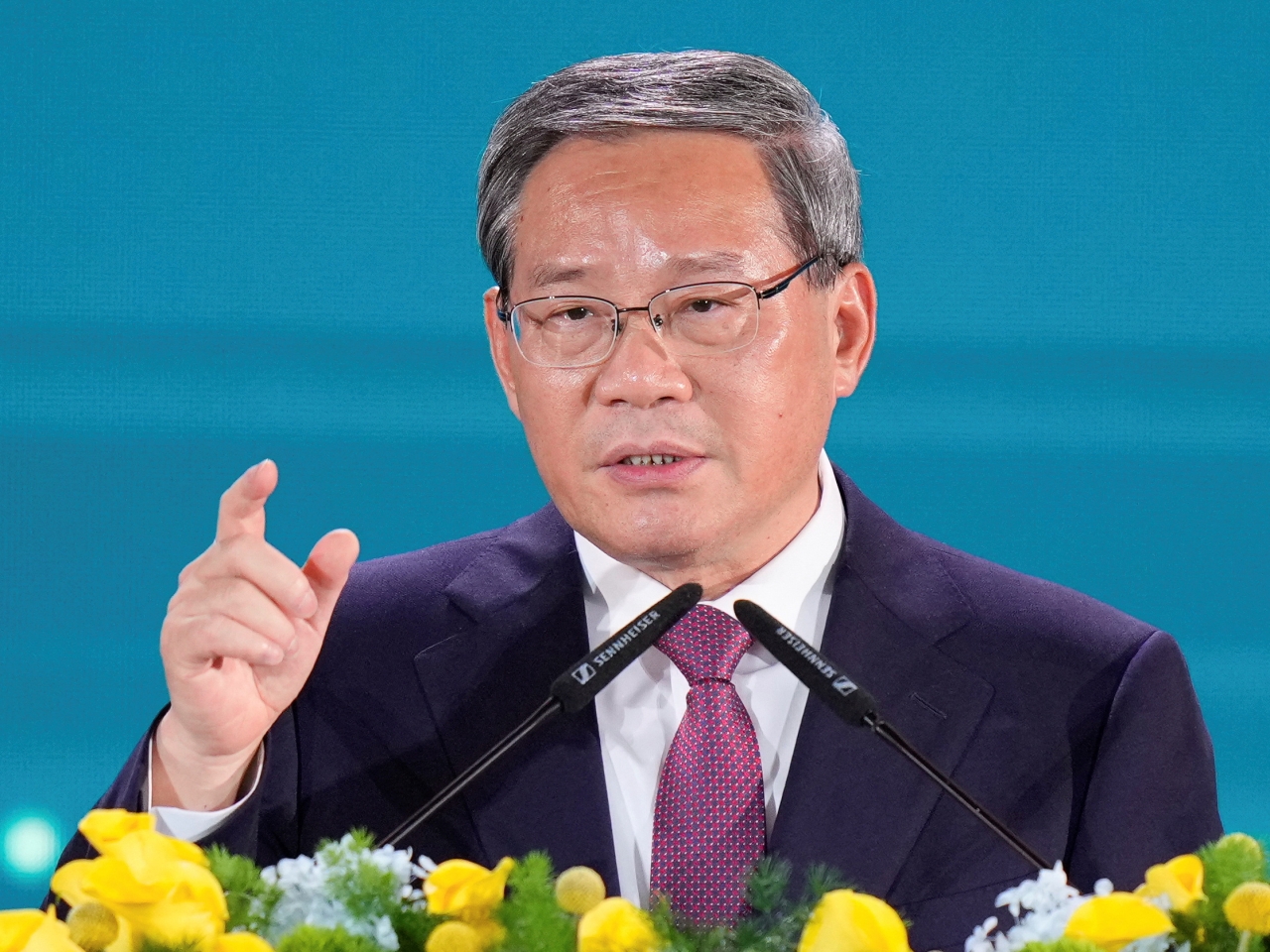 Li Qiang speaks about stronger ties with Canada