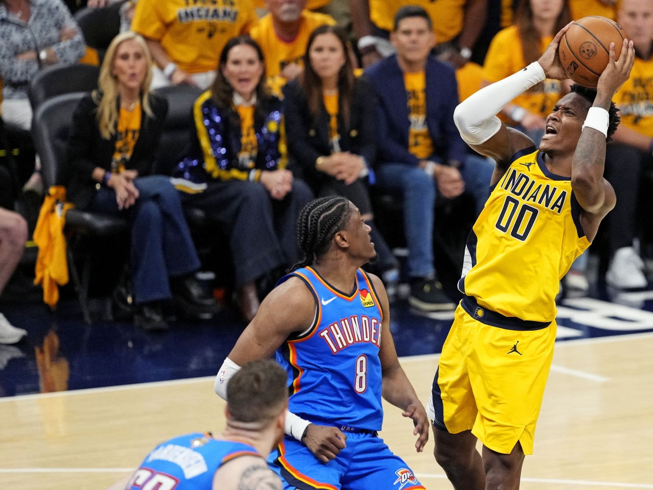 Pacers bounce back to sink Thunder for 2-1 Finals lead