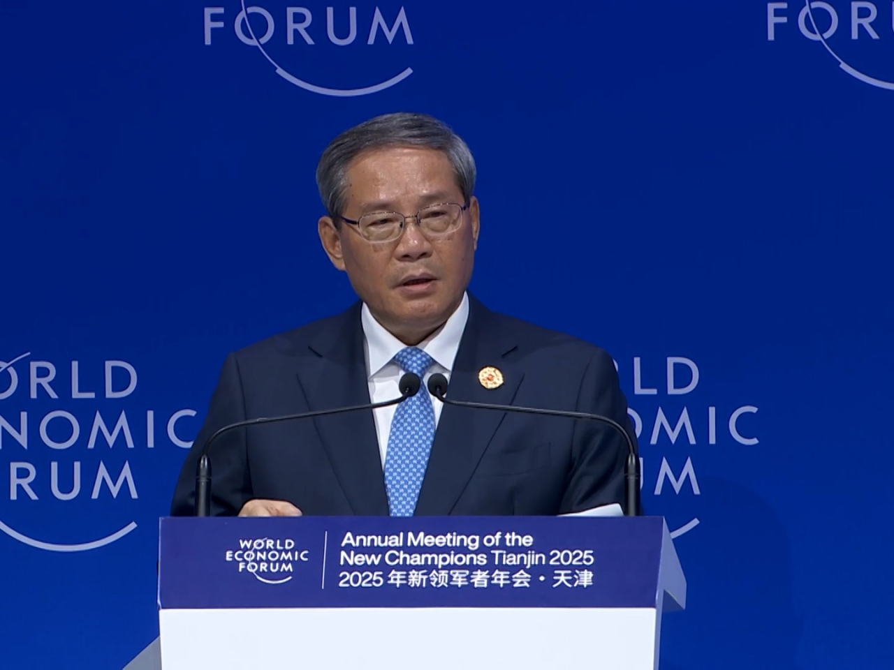 China becoming a consumption powerhouse: Premier