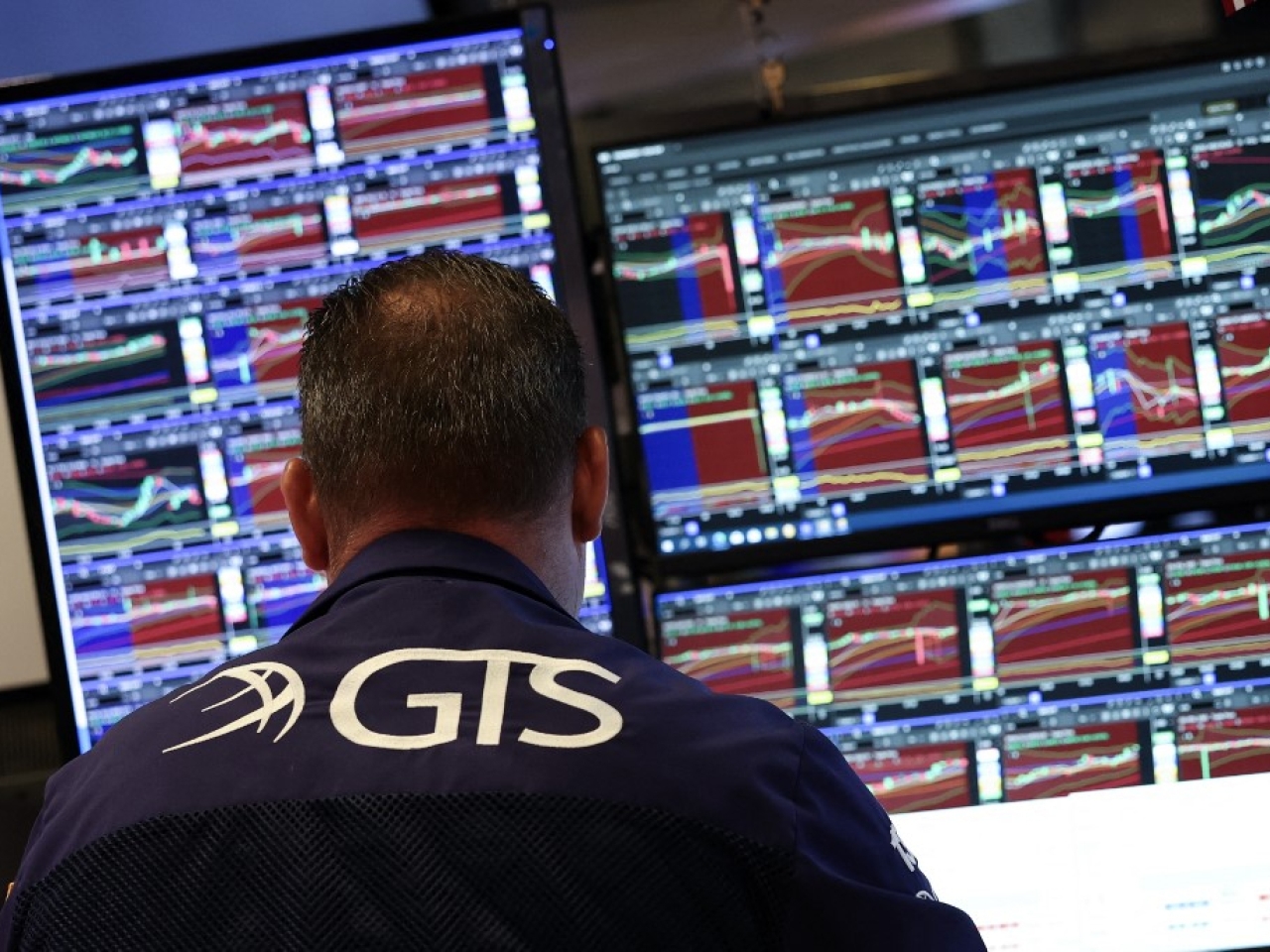 US stocks hit new highs on trade and tax optimism