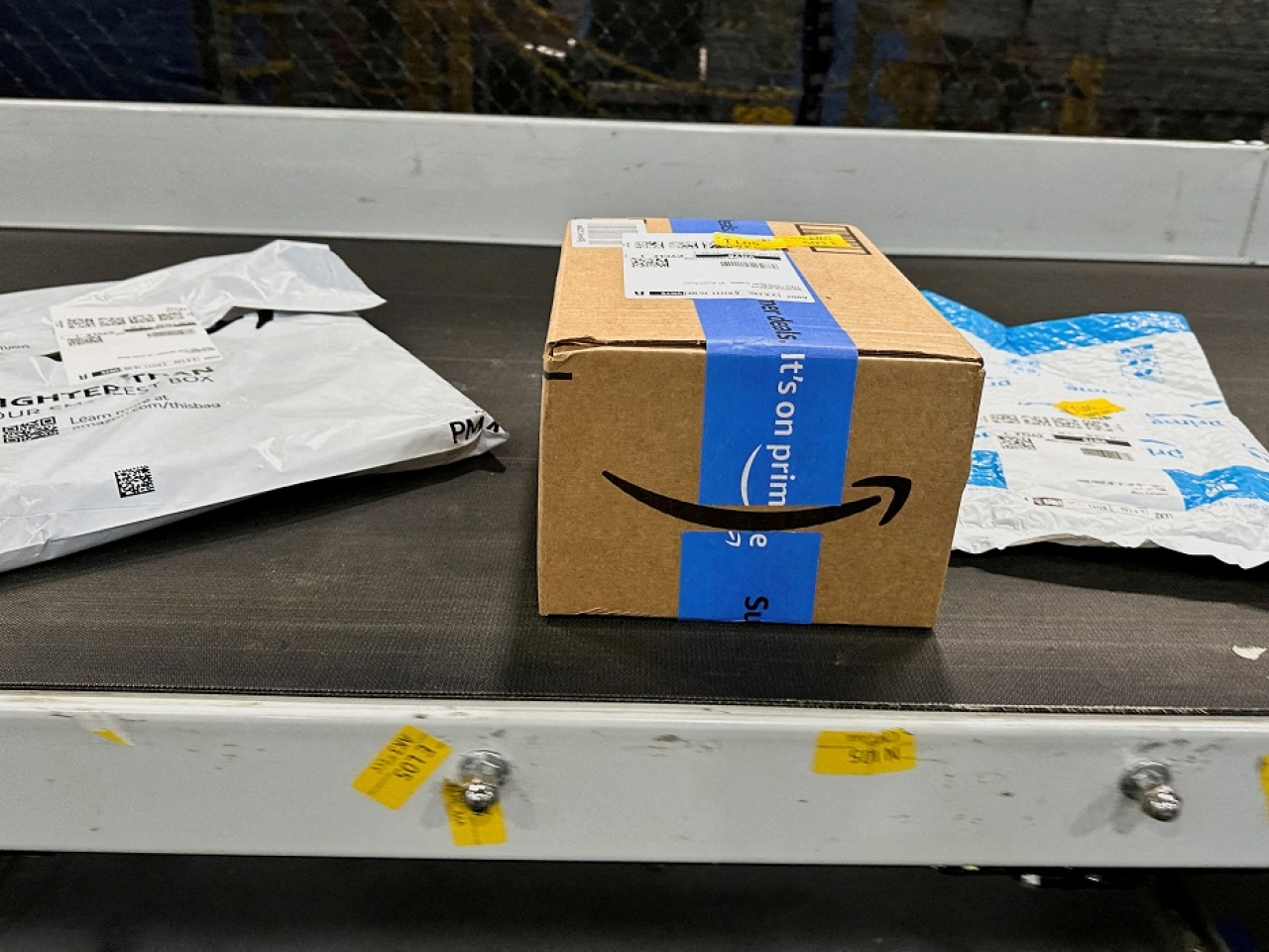Amazon 'applauds' Canada's scrapping of tech tax
