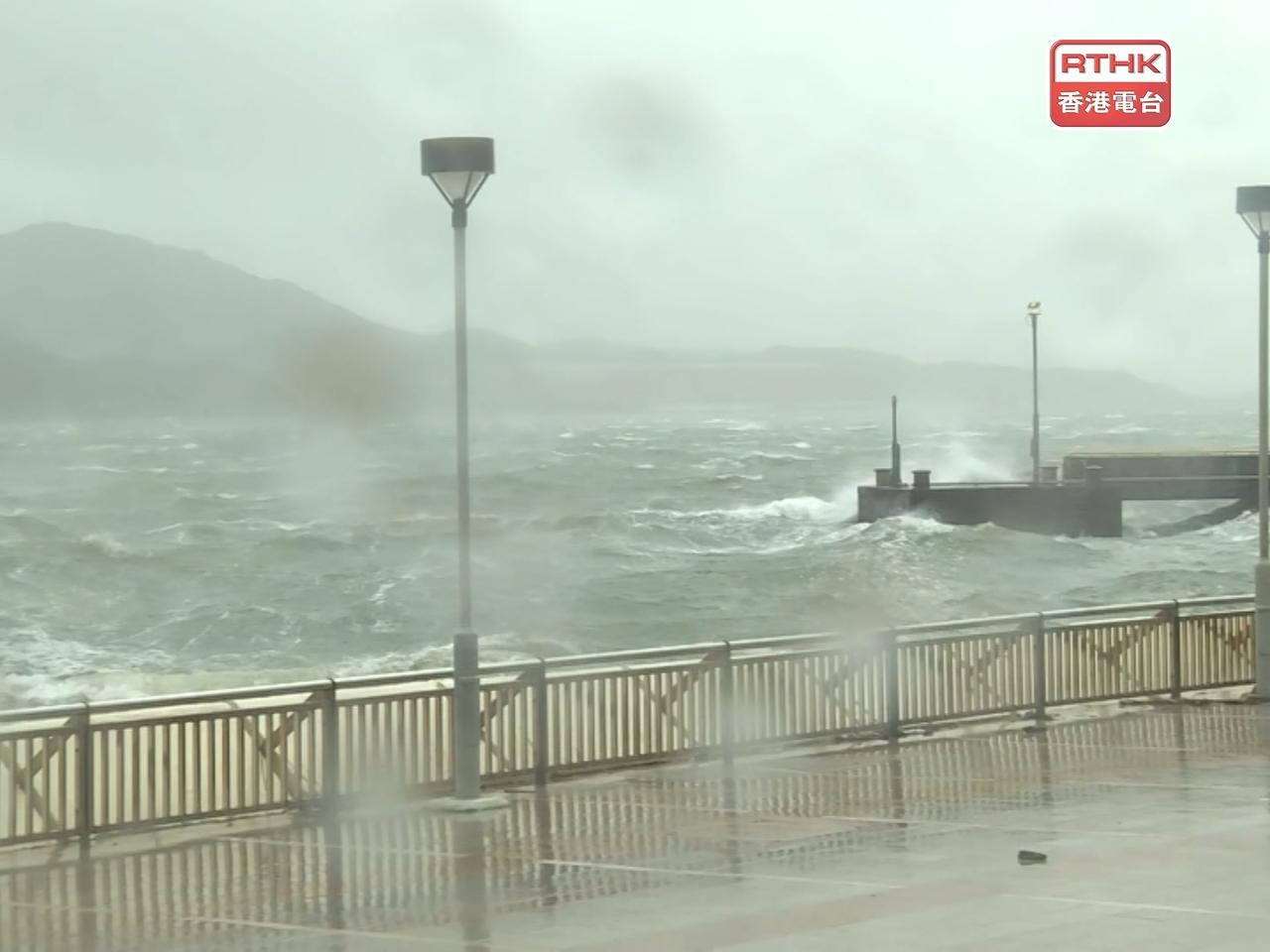 'Wipha's wind force is similar to super typhoon Saola'
