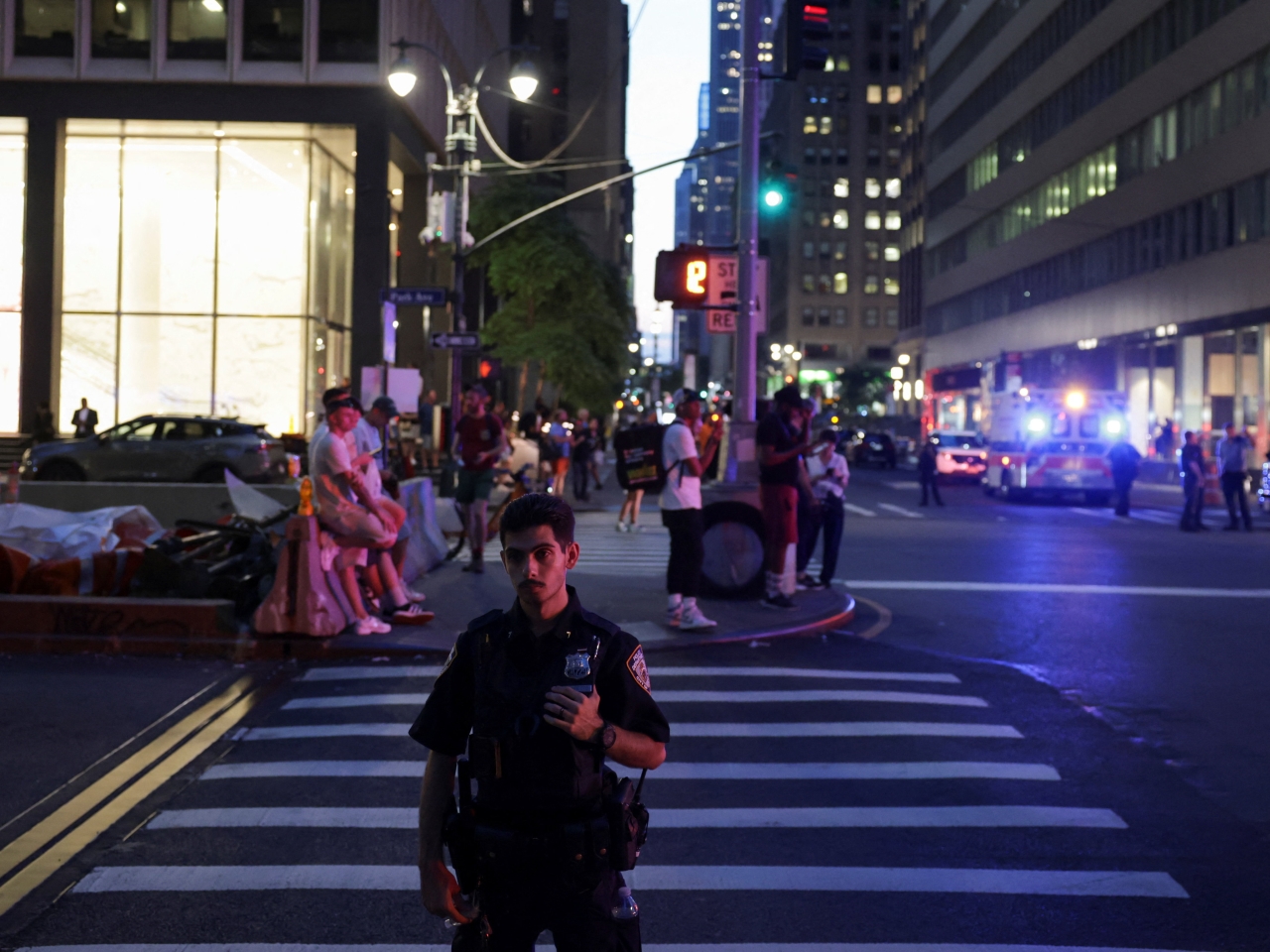 Manhattan shooter 'neutralized', says police chief