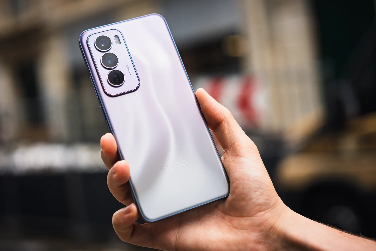 الهاتف الأنيق بمميزات رهيبة تعرف علي هاتف Oppo Reno 12 Pro