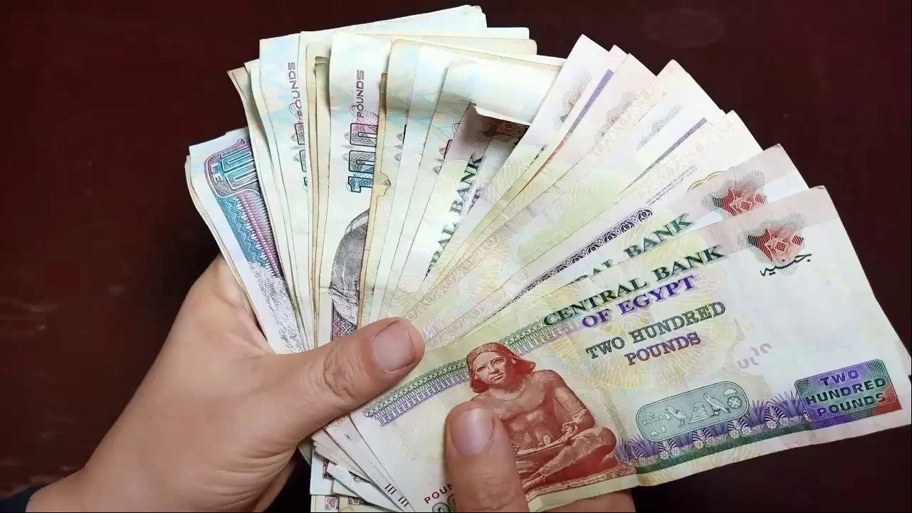 هتزيد للجميع ؟ ياتري ايه الأخبار قيمة العلاوة الدورية بعد الزيادة الجديدة وجدول المرتبات في مصر 2025