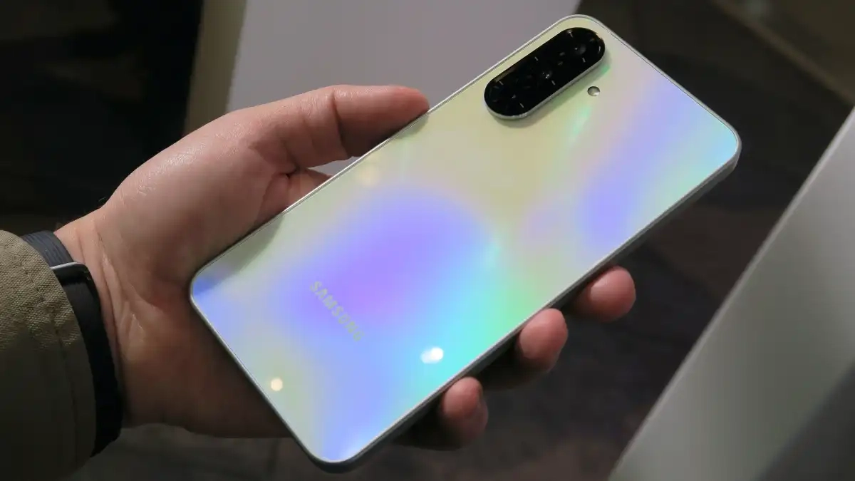 سامسونج تدخل المنافسة بـ Galaxy A36 في مصر… مواصفات متوازنة وشكل أنيق