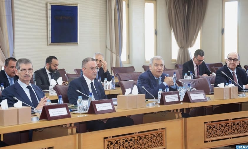 اجتماع بالرباط لتقييم مدى تقدم الأشغال المتعلقة بإنشاء وإعادة تأهيل الملاعب بالمدن الست المستضيفة لمباريات كأس أمم إفريقيا 2025