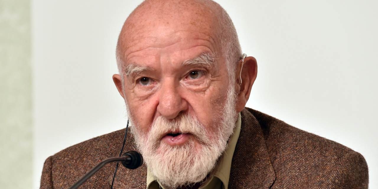 Remembering Athol Fugard, Whose Plays Exposed Apartheid's Cruelty