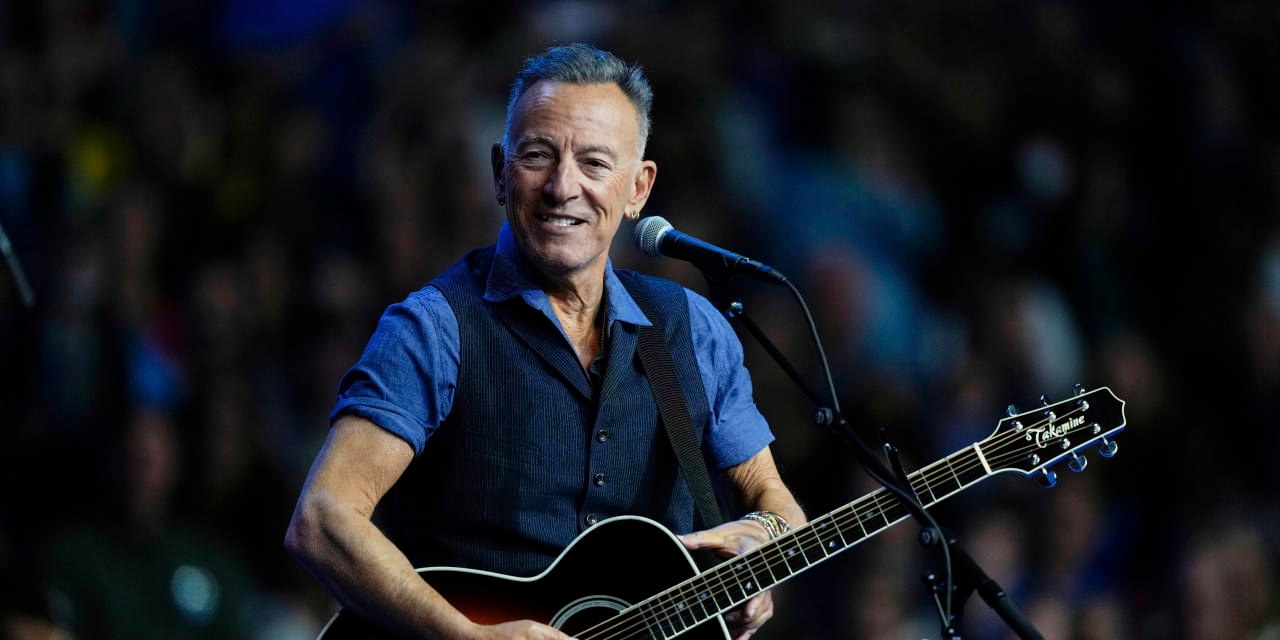 Donald Trump vs. Bruce Springsteen