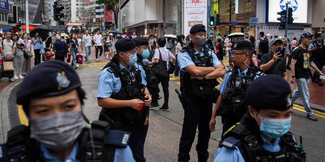 Britain Caves on Hong Kong Extradition