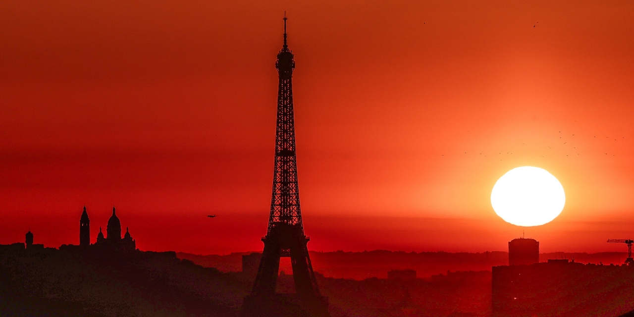 In France, Sweltering Is a Climate Virtue