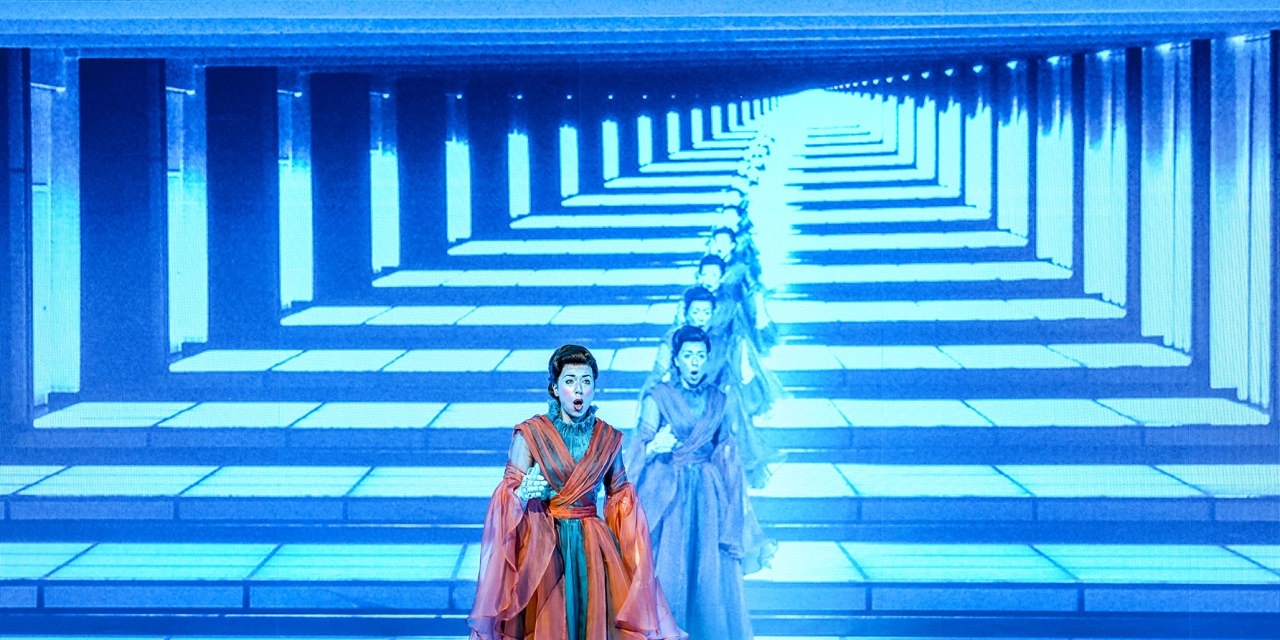 ‘Così fan tutte' and ‘The Threepenny Opera' Reviews: Directors Disrupt the Classics