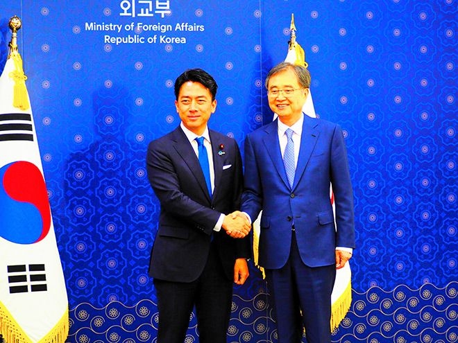 Koizumi urges South Korea to lift import ban on Japanese seafood