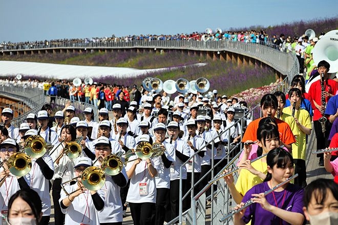 Over 12,000 musicians break Guinness World Record at expo