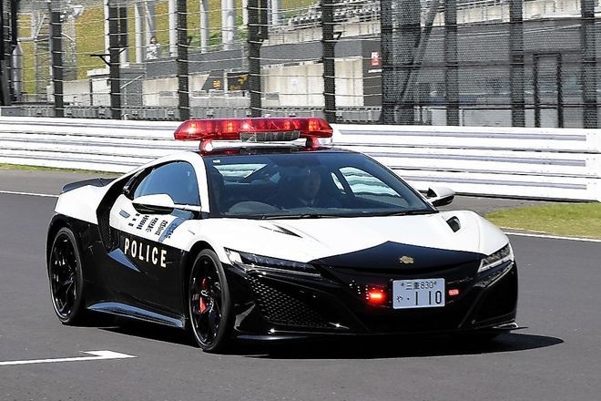 Man donates Honda NSX supercar for Mie police patrol use