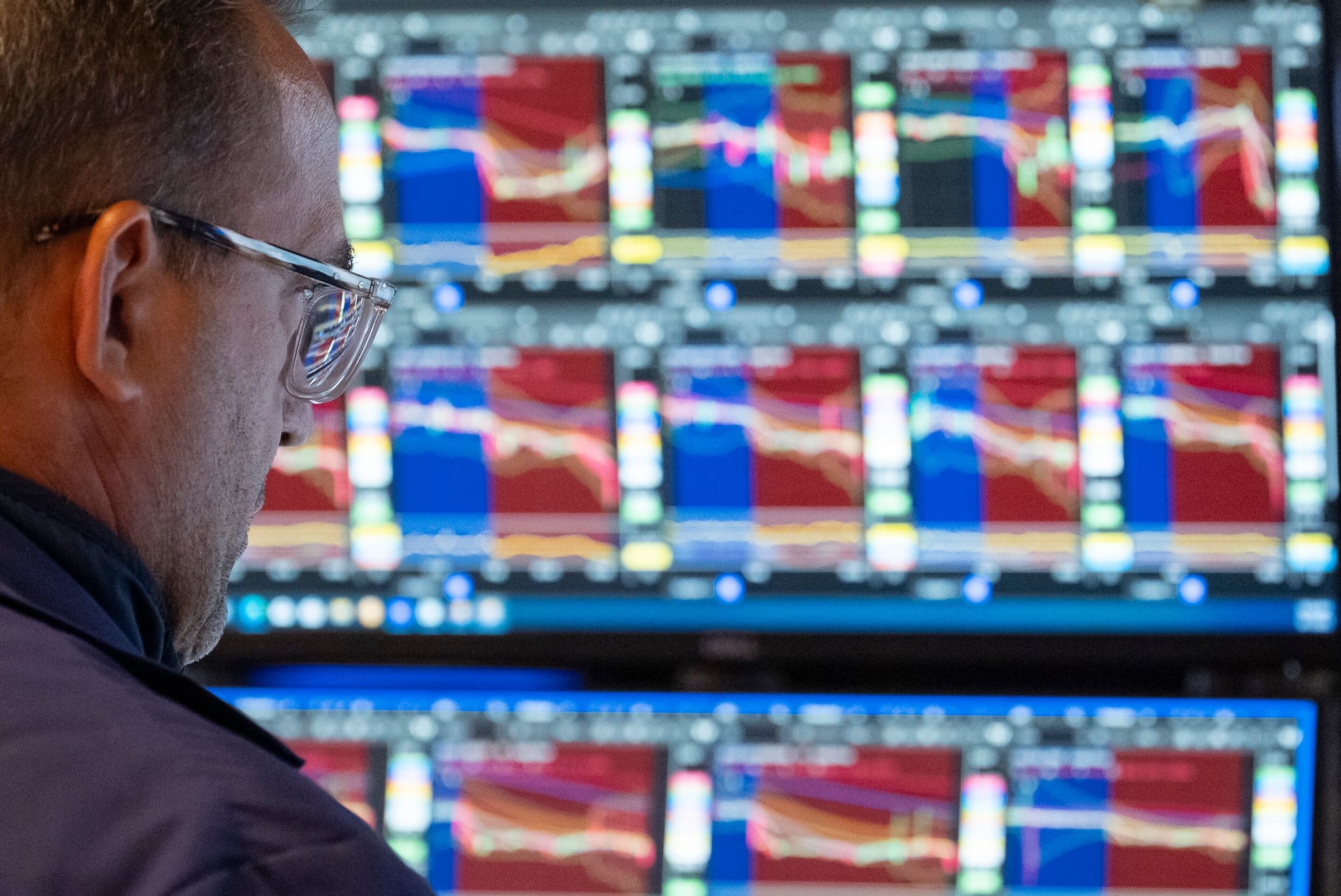 Dow leaps 585 points as U.S. stocks win back most of Friday's wipeout