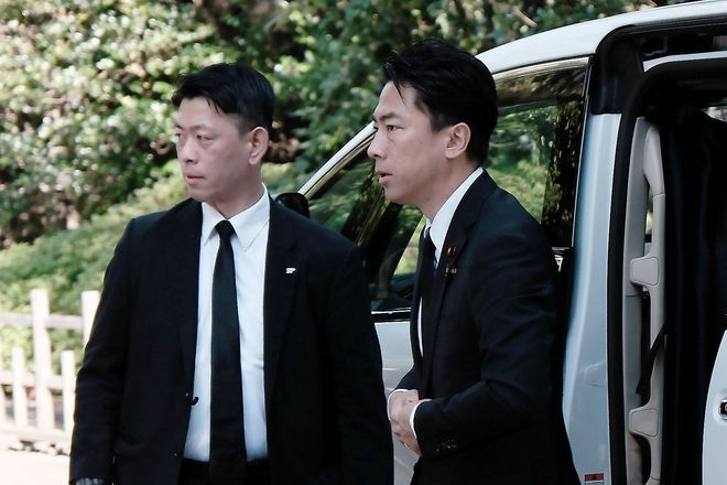 South Korea, China criticize Japanese officials' visit to Tokyo war shrine