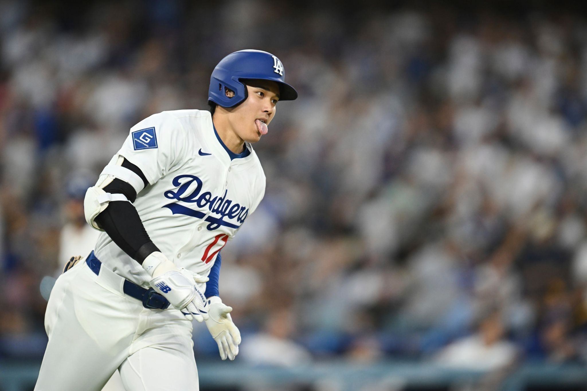MLB/ Ohtani gives up a run in pitching debut for Dodgers but shines at plate in 6-3 win over Padres