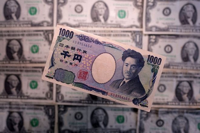 Yen drifts ahead of Japan bond auction, dollar steady