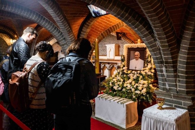 China expresses condolences over death of Pope Francis
