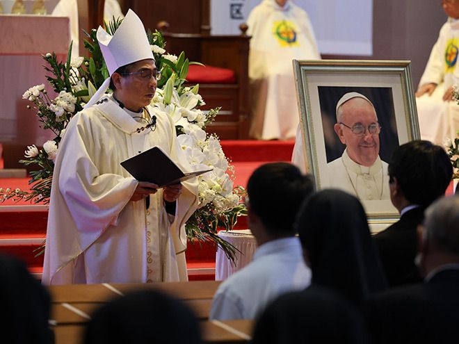 VOX POPULI: Papal politics in high gear as cardinals meet before conclave